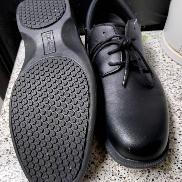 Shoes - Picture 5 of 7